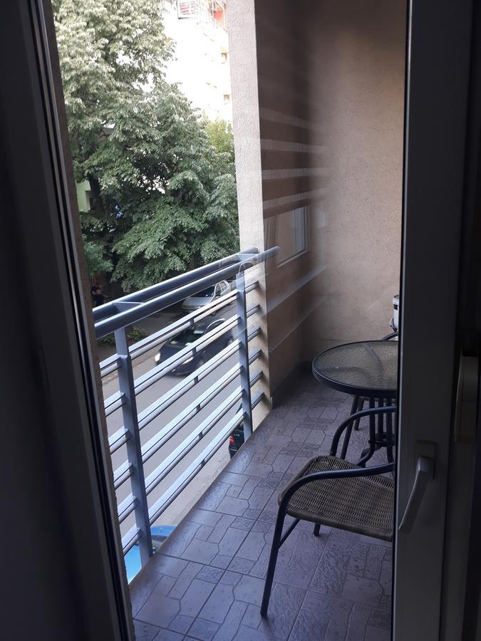 Apartment Azzuro 2 Novi Sad Bagian luar foto