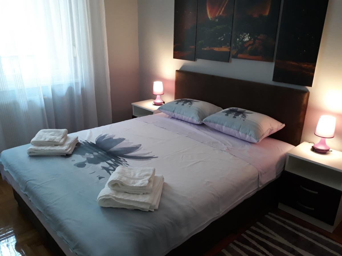 Apartment Azzuro 2 Novi Sad Bagian luar foto